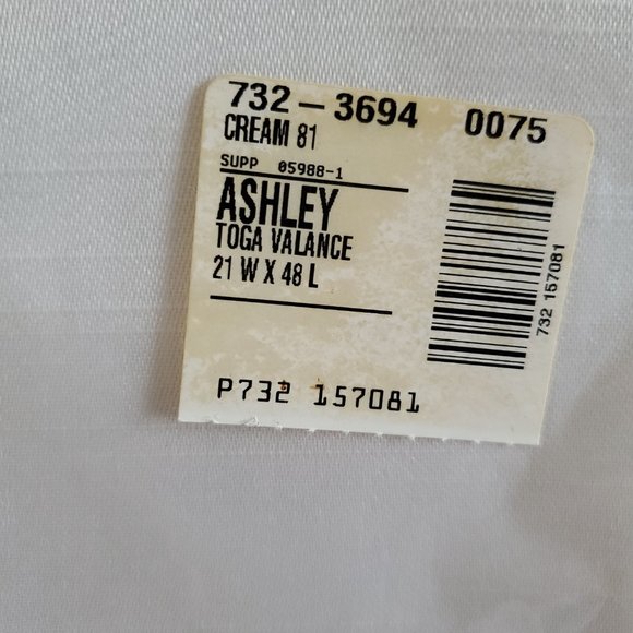 The Home Ashley Window Fashion Toga Valance - Picture 2 of 3